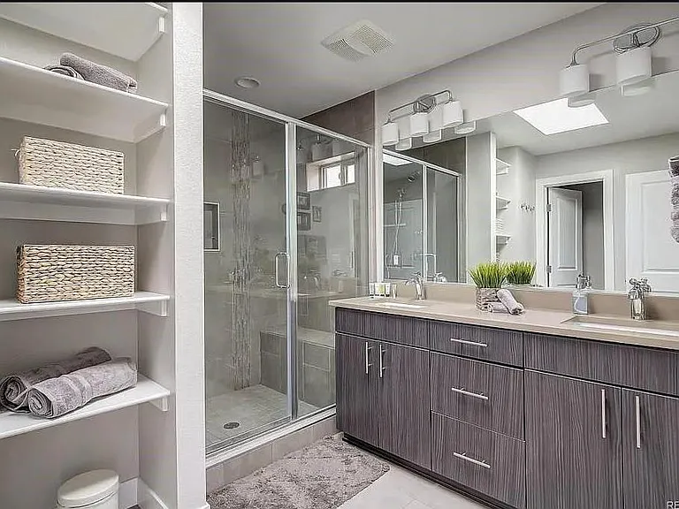 78 N Logan St — Photo 10