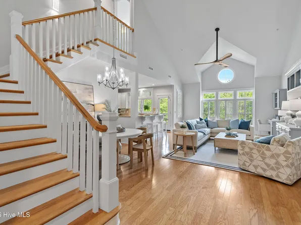 2537 St James Drive SE Apt 1011, Southport, NC 28461