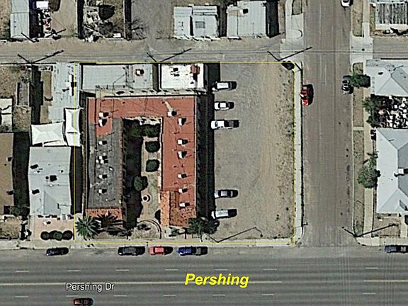 4th image of 3319-3325 Pershing Dr