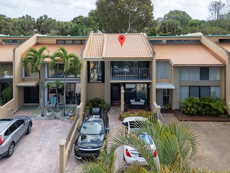 720 E Coco Plum Cir #5 — Photo 36