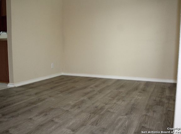 5th image of 2220 Fitch Dr