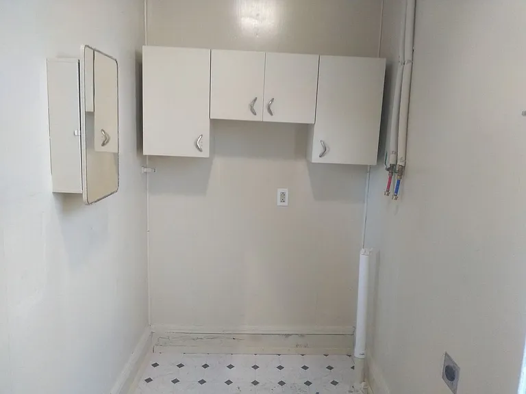 515 Lee Ave — Photo 10