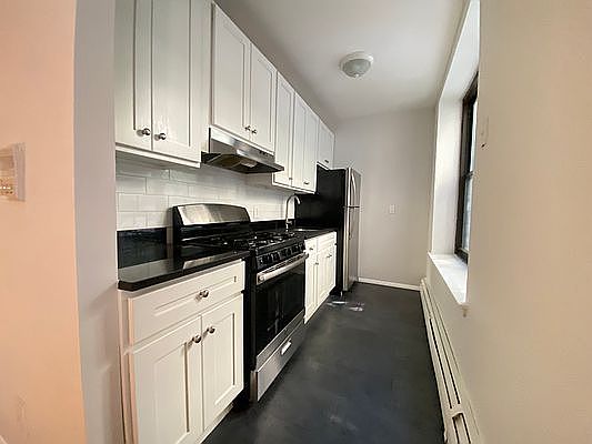 2nd image of 148 Parkside Ave APT 2