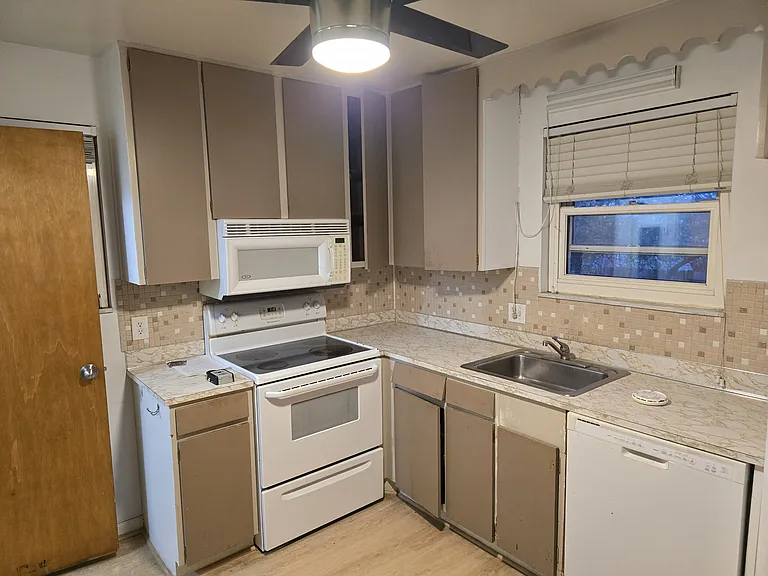 11534 Claude Ct — Photo 18