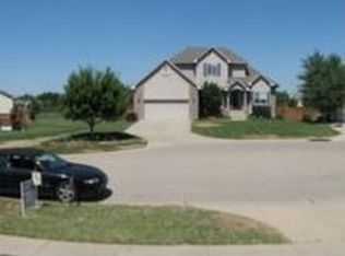 2806 W Driftwood Cir, Wichita, KS 67204