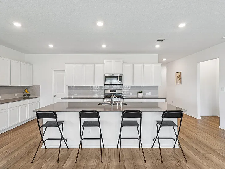 1201 Mallow Rd — Photo 17