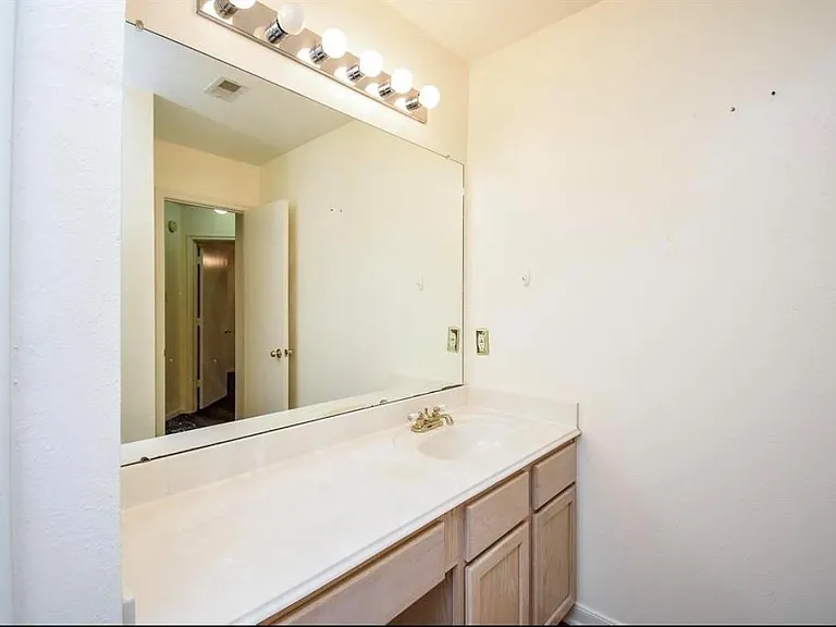 20802 Oak Rain Ct — Photo 19