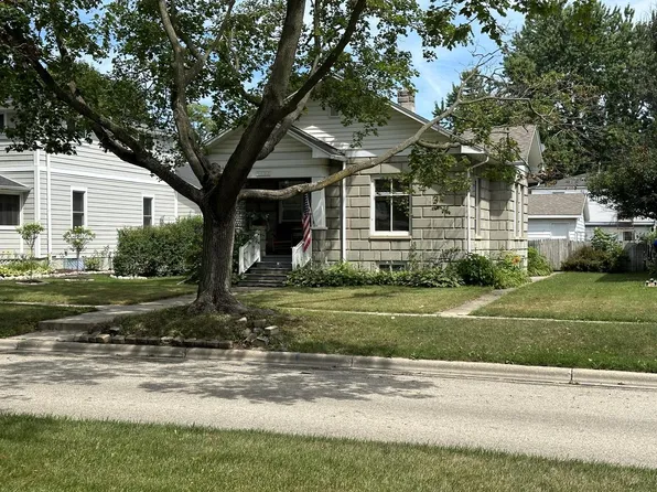 1123 Park Row STREET, Lake Geneva, WI 53147