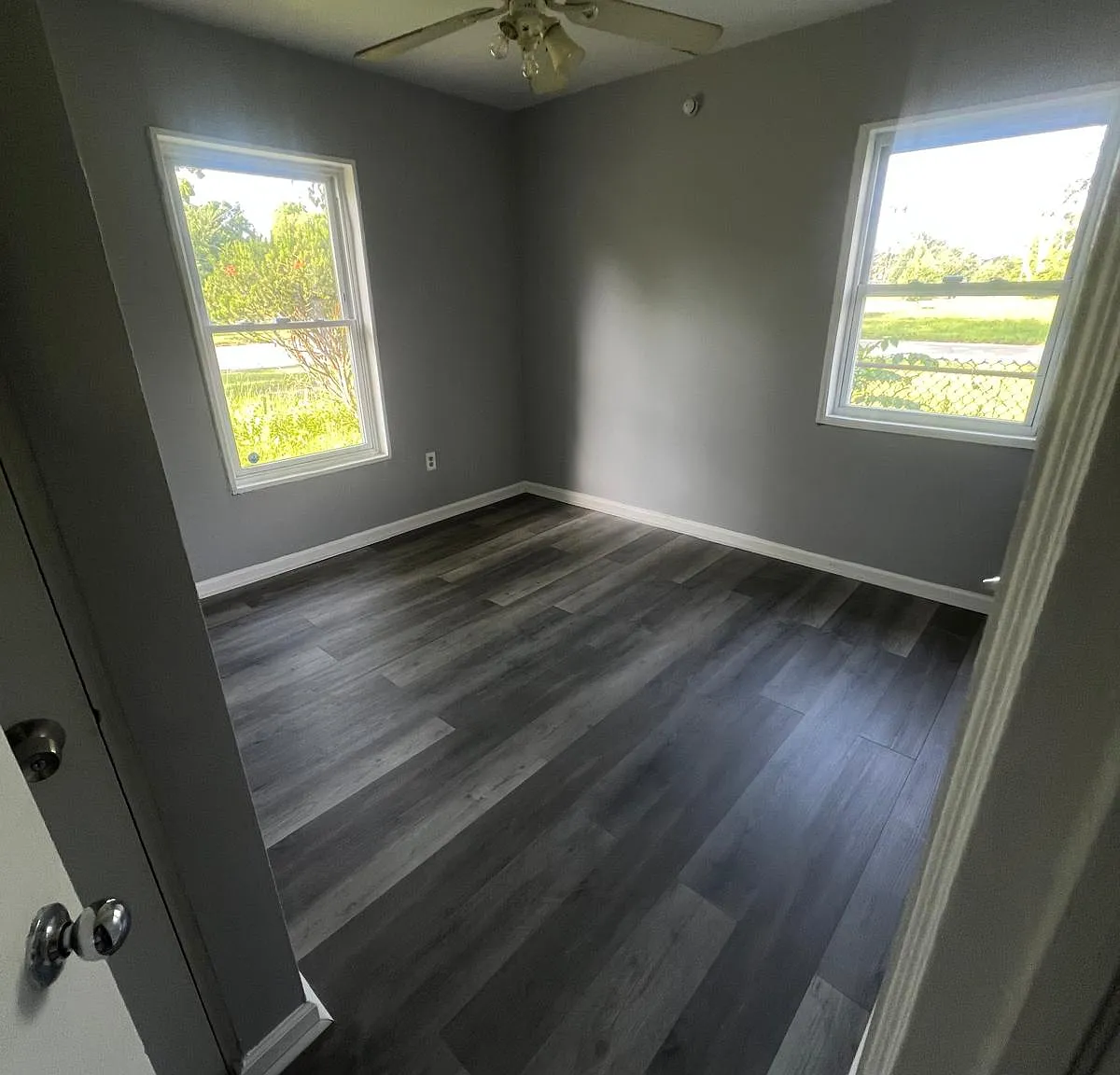 3 bed, 896 sqft, $1,199 — Photo 3