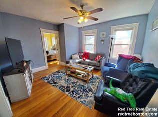 15 Westbourne Rd #2B, Newton Center, MA 02459