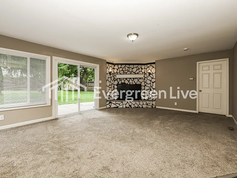 1513 Bauer Ave — Photo 6