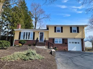 79 Alderbrook Dr, Cranston, RI 02920