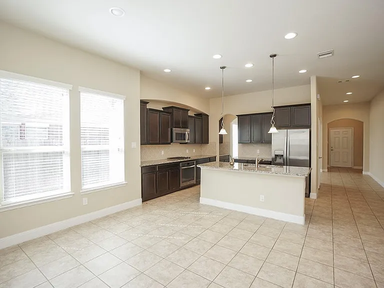 28515 Pleasant Forest Dr — Photo 10