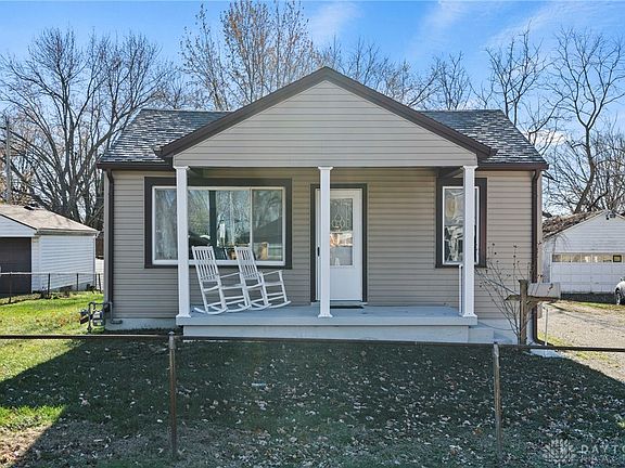 2nd image of 2244 Blake Ave