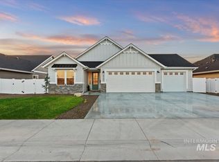 8172 Fountain Brk, Saint Middleton, ID 83644