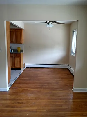Rented by Sally Raia LLC | media 52