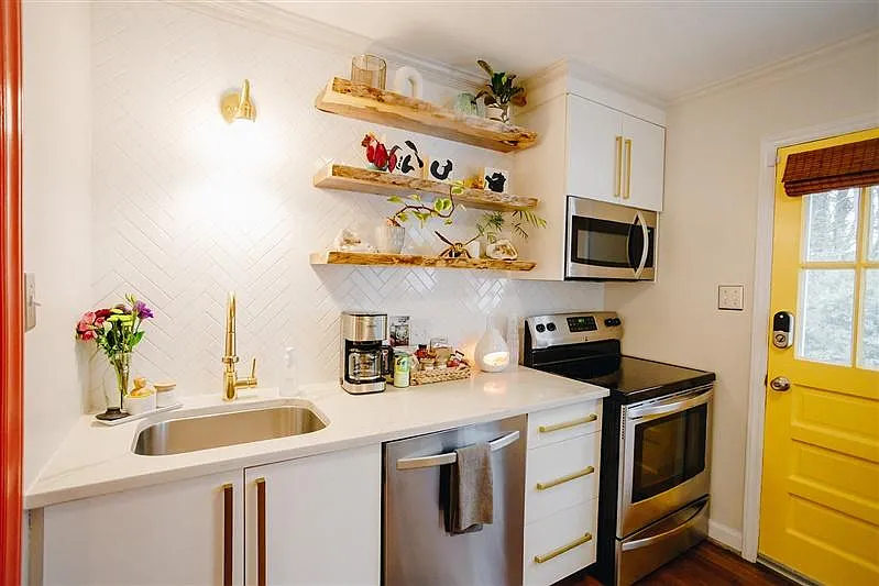 2 bed, 675 sqft, $2,650 — Photo 2