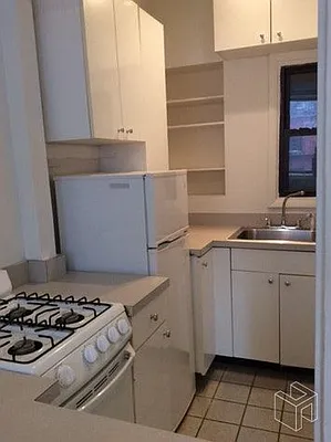 Rented by Halstead Real Estate | media 14