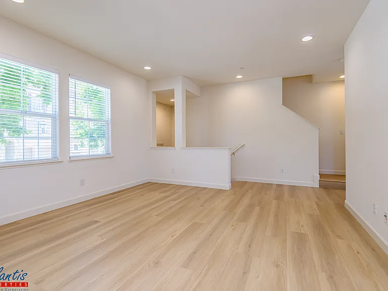 789 Batista Dr — Photo 4