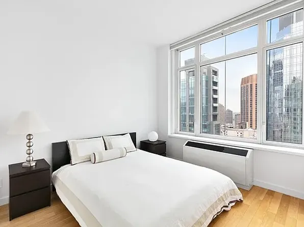 325 Fifth Avenue image 4 of 14