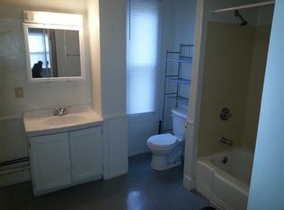 39 Lilley Ave APT 4, Lowell, MA 01850