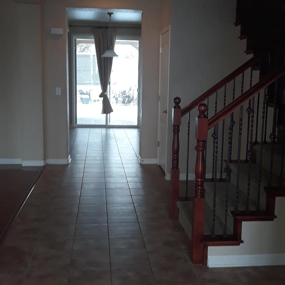 4 bed, 3160 sqft, $3,895 — Photo 2