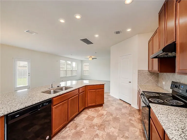 119 Everglades Ave — Photo 10