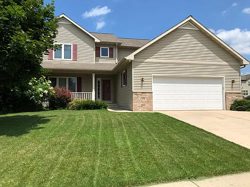 732 Fairview Ter Photo 1