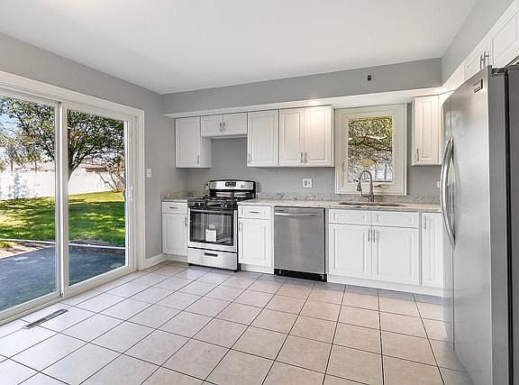 4th image of 7552 Palm Ct