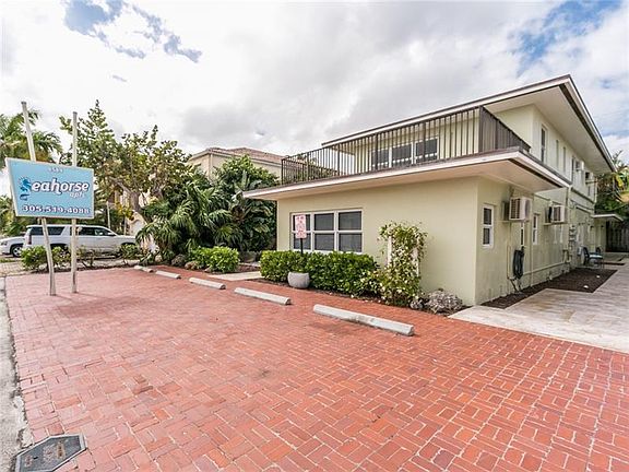 2nd image of 4549 Bougainvilla Dr