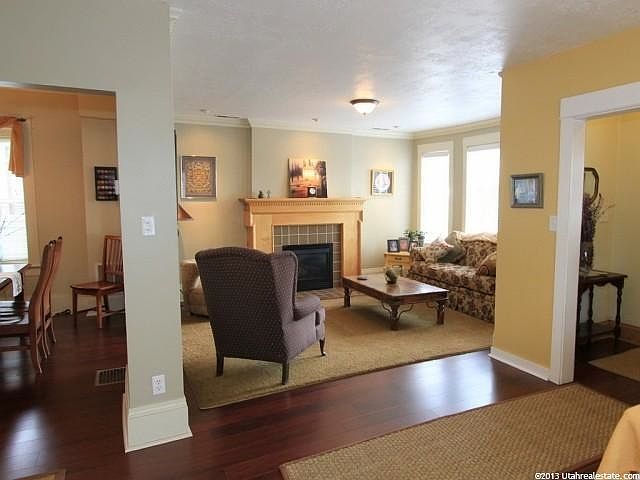 1st image of 1231 E Emerson Ave