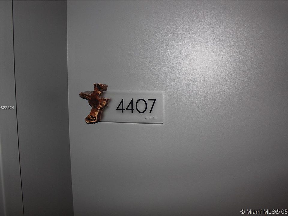 1st image of 1010 Brickell Ave Unit 4407