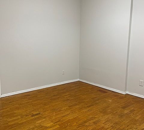 2nd image of 98 Charlton St APT 12
