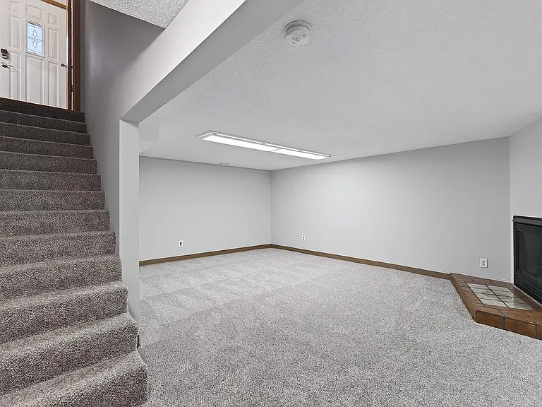 436 21st Ave S — Photo 17