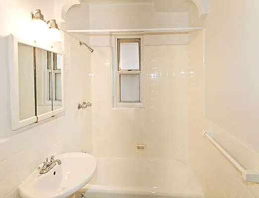 Rented by SW Queens Mezzanine | media 2