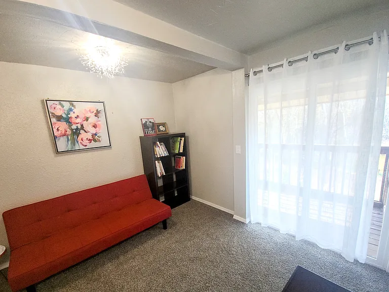 4716 Hemlock Cir — Photo 15