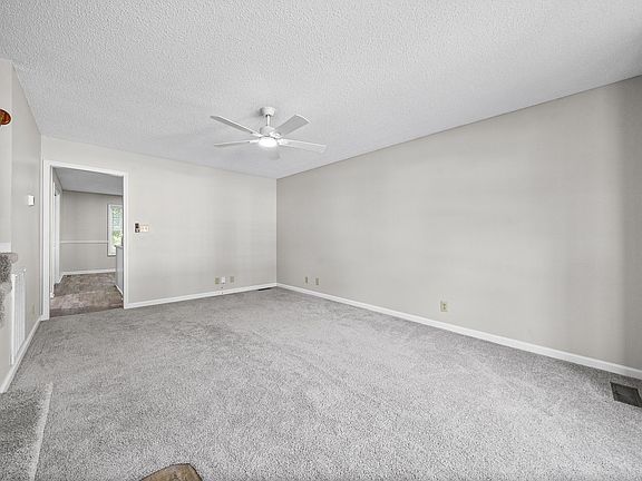 3rd image of 3327 S Senseney Cir