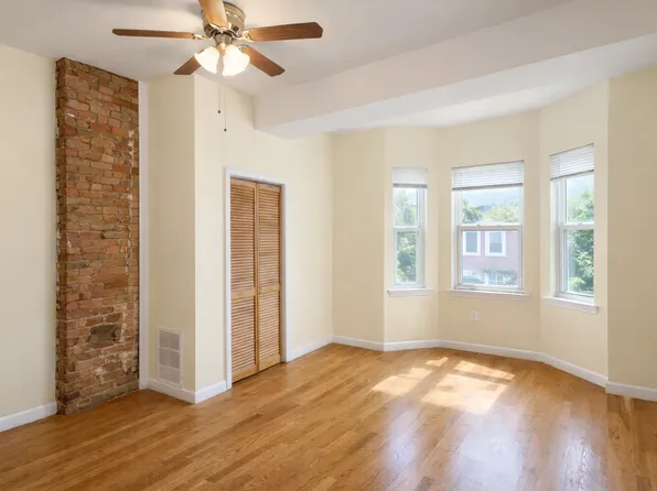 169 Windsor St #2, Cambridge, MA 02139