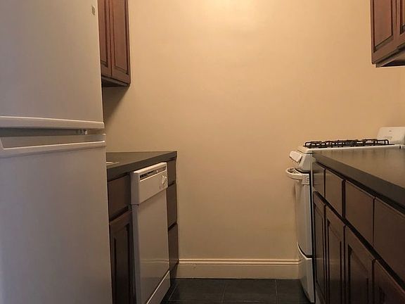 4th image of 6767 Burns St APT 4A
