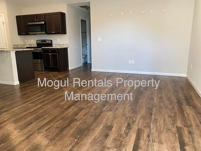 6918 N Hydraulic Ave #1 — Photo 4