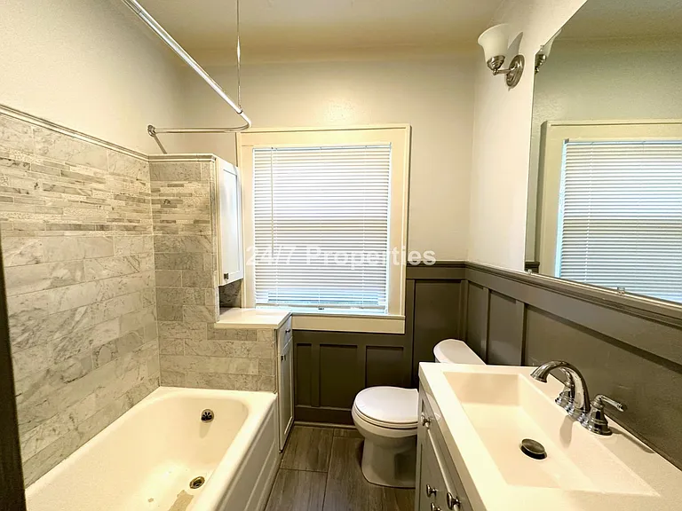 314 NE Lombard St — Photo 11