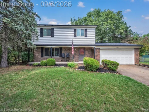 1081 Keble Ct, Oxford, MI 48371