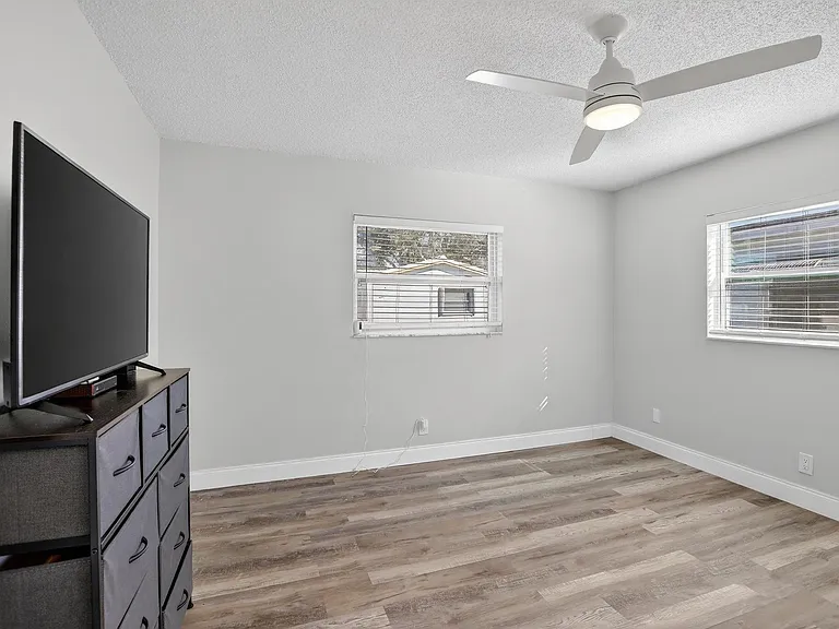 8845 NW 14th St — Photo 17