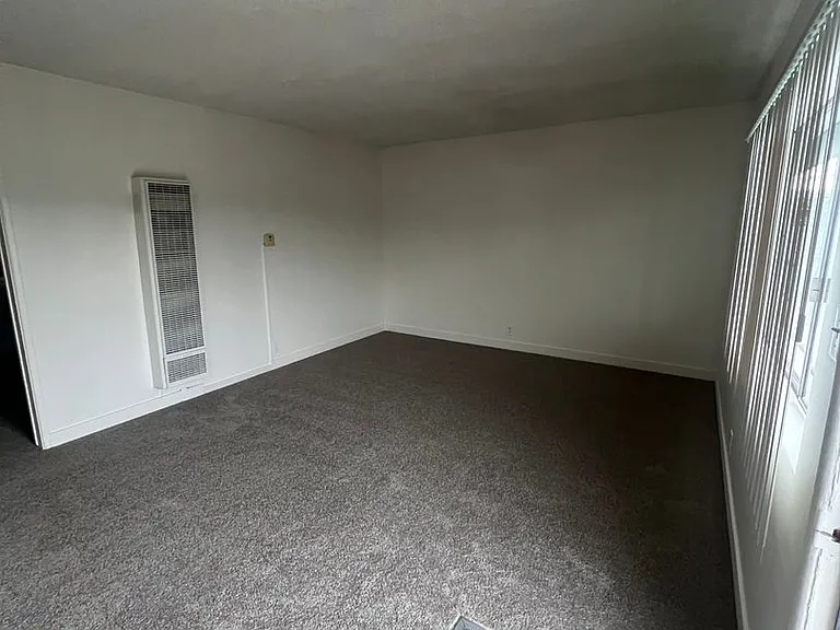 14905 Lemoli Ave. — Photo 11