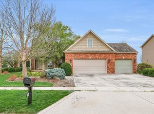 5005 Stonebridge Dr, Champaign, IL 61822