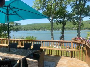 857 E Shore Rd W, Hewitt, NJ 07421