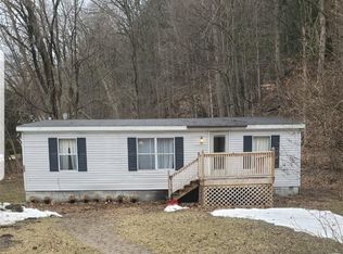 562 Center Rd, Frankfort, NY 13340