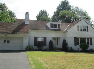 1390 Forest Hills Blvd, Cleveland Heights, OH