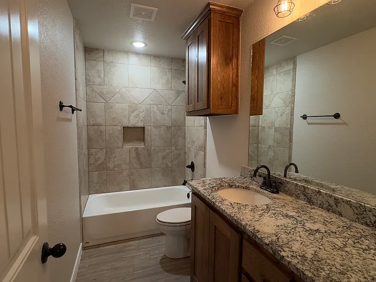 411 Pecan Tree Ct — Photo 20