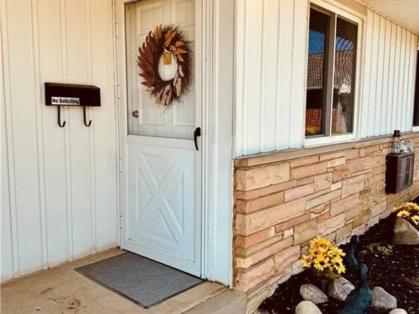 5651 Broadview Rd APT B4, Parma, OH 44134